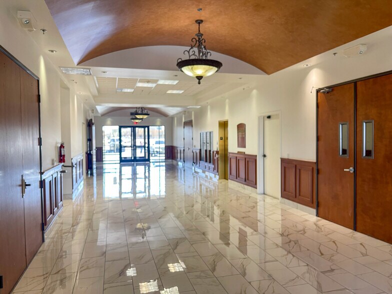 More Photos Of 6970 W Patrick Ln, Las Vegas Medical For Sale