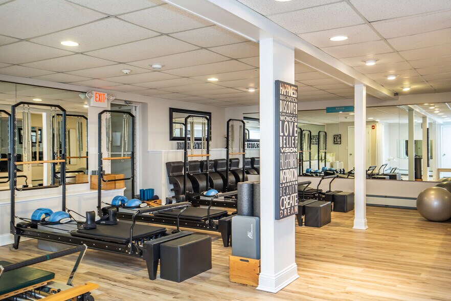 More Photos Of 11 Garden Rd, Plaistow Medical For Lease