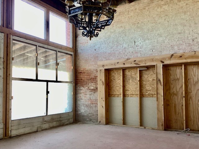 More Photos Of 189 Broadway St, Alba Storefront Retail Office For Sale