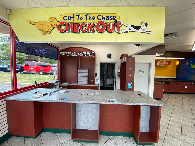 More Photos Of 516 W Liberty St, Wooster Service Station For Sale