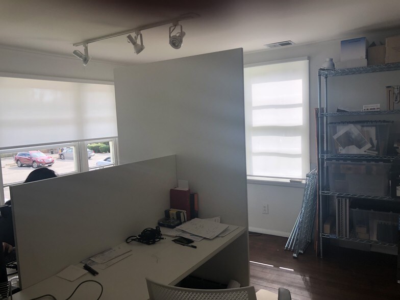 More Photos Of 60-70 E Oak St, Zionsville Loft Creative Space For Lease