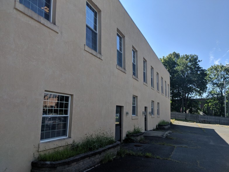 More Photos Of 630 7th Ave, Troy Warehouse For Sale