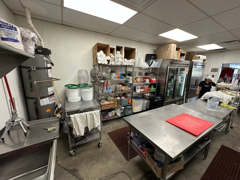 More Photos Of 4100 Central Ave SW, Albuquerque Fast Food For Sale