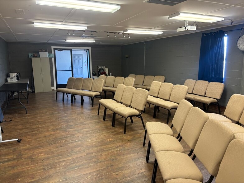 More Photos Of 220 Beaver Rd, Munford Sports And Entertainment For Sale