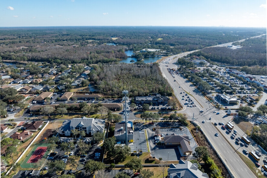 More Photos Of 8904 Regents Park Dr, Tampa Freestanding For Lease