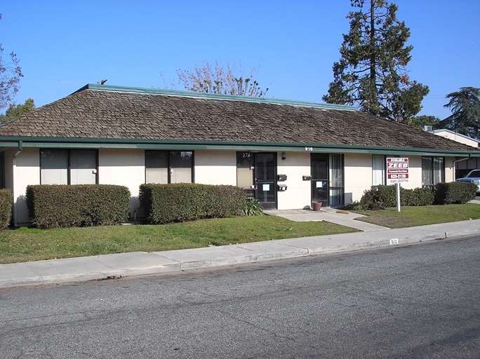 Primary Photo Of 916 W Oak Ave, Visalia Office For Lease