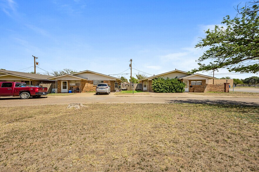 More Photos Of 501-524 Plaza Dr, Slaton Apartments For Sale