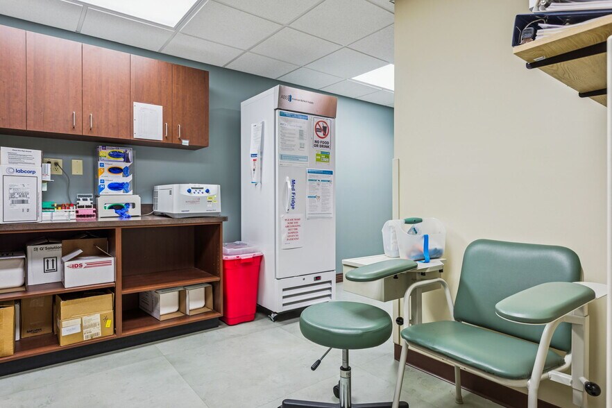 More Photos Of 4612 N Habana Ave, Tampa Medical For Sale