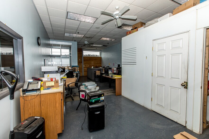 More Photos Of 899 Maple St, Lock Haven Manufacturing For Lease