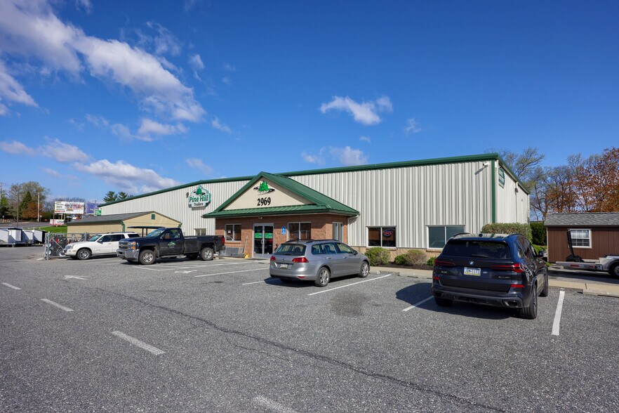 More Photos Of 2969 Lincoln Hwy E, Gordonville Flex For Lease