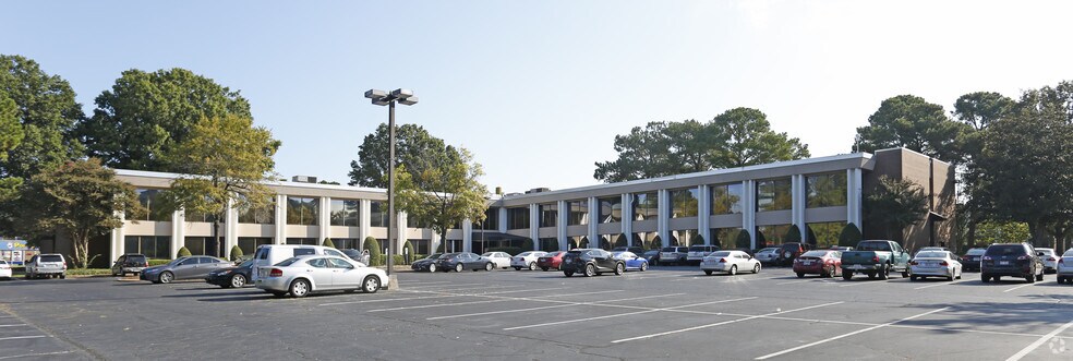 More Photos Of 5500 Executive Center Dr, Charlotte Office For Lease