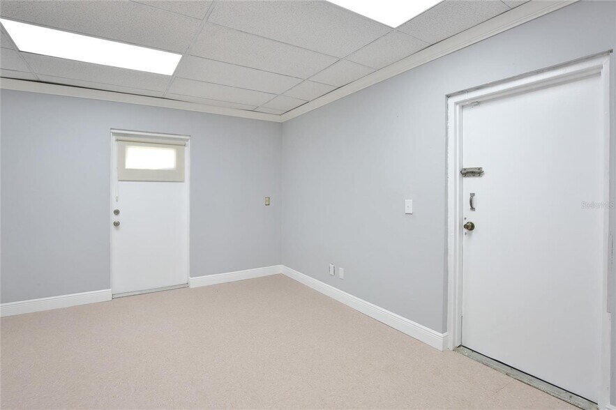 More Photos Of 2430 17th St, Sarasota Freestanding For Sale
