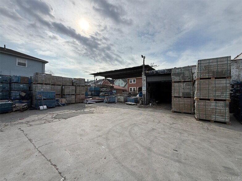 More Photos Of 11552 Lefferts Blvd, South Ozone Park Land For Lease