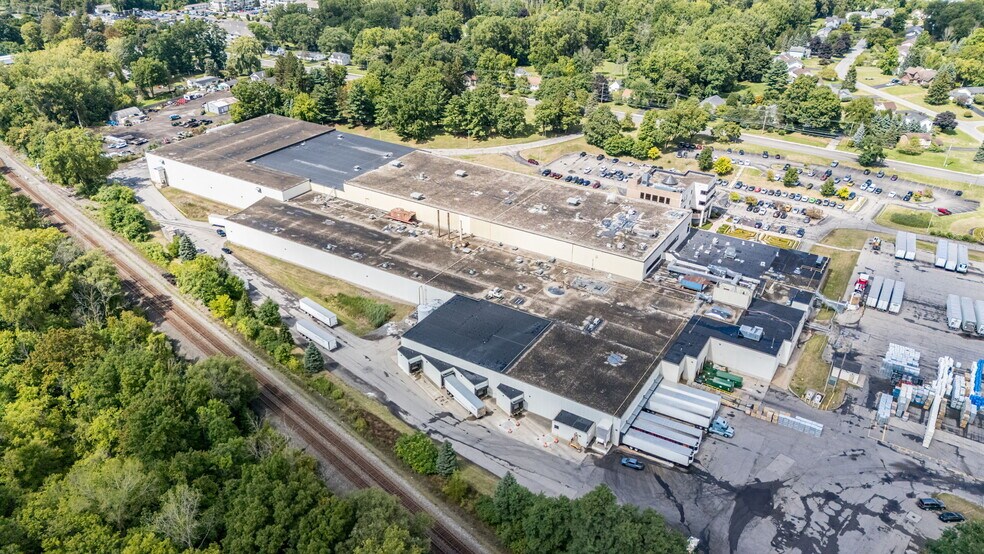 More Photos Of 815 Whitney Rd W, Fairport Warehouse For Sale