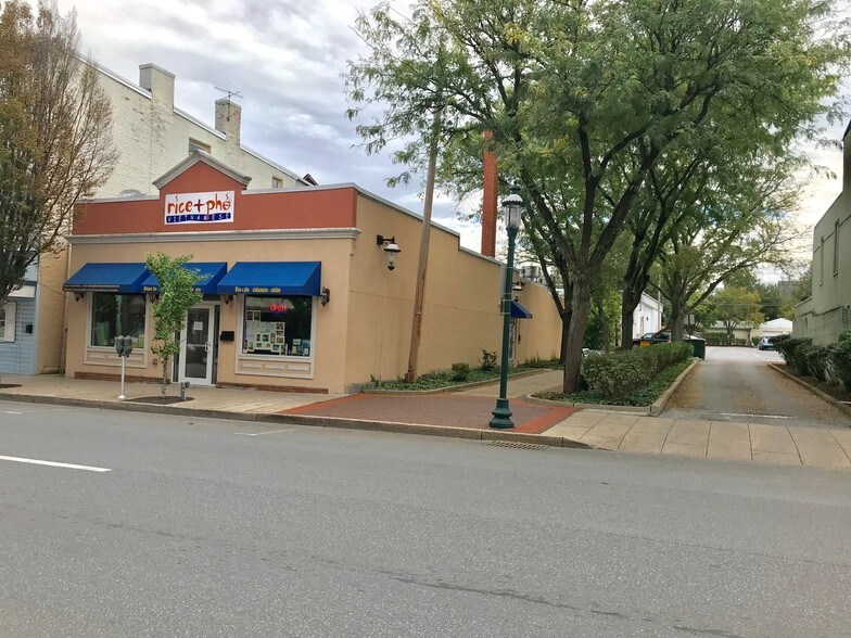 Primary Photo Of 120 S Main St, Chambersburg Restaurant For Sale