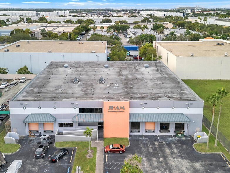 More Photos Of 10855 NW 27th St, Doral Warehouse For Lease