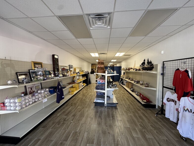 More Photos Of 9866 W Sample Rd, Coral Springs Storefront Retail Office For Lease
