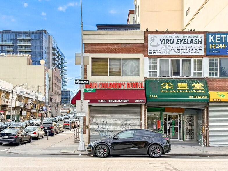 More Photos Of 13701 Northern Blvd, Flushing Storefront Retail Office For Sale