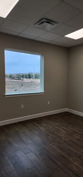 More Photos Of 11960 Broadway St, Pearland Storefront For Lease