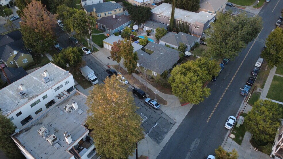 More Photos Of 1717 E Chevy Chase Dr, Glendale Multifamily For Sale