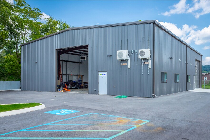 More Photos Of 1409 E 51st St, Chattanooga Warehouse For Sale