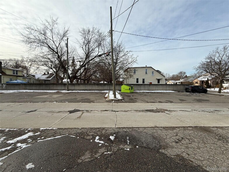 More Photos Of 22741 Van Dyke Rd, Warren Storefront For Lease