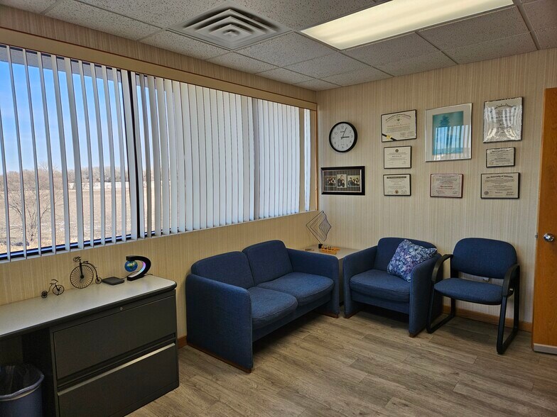 More Photos Of 4705 Towne Centre, Saginaw Office For Sale