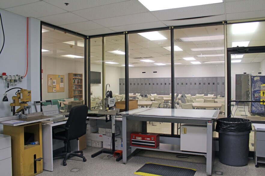 More Photos Of 4590 Graphics Dr, White Plains Manufacturing For Lease