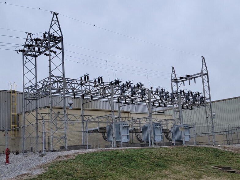 More Photos Of 2001 Leestown Rd, Frankfort Manufacturing For Lease