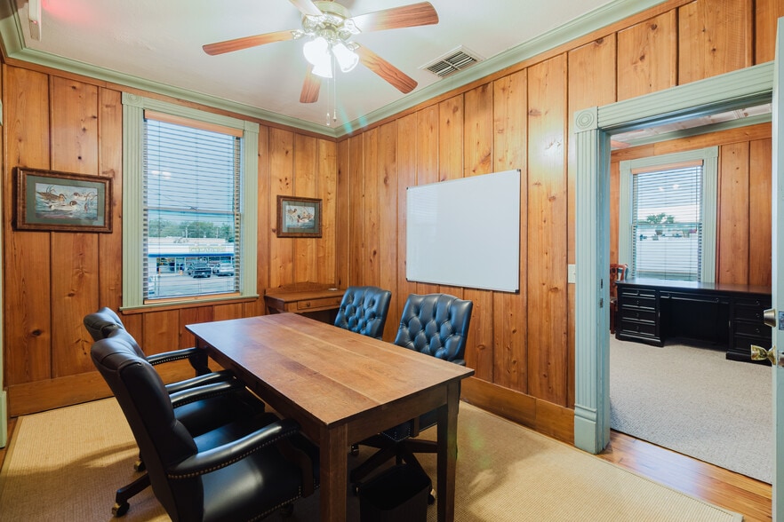 More Photos Of 37951 Meridian Ave, Dade City Office For Sale