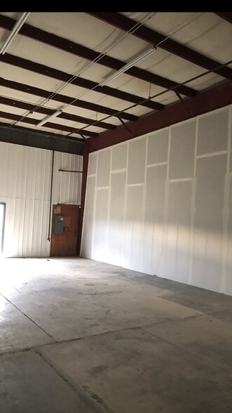 More Photos Of 15201-15277 Display Ct, Rockville Warehouse For Lease