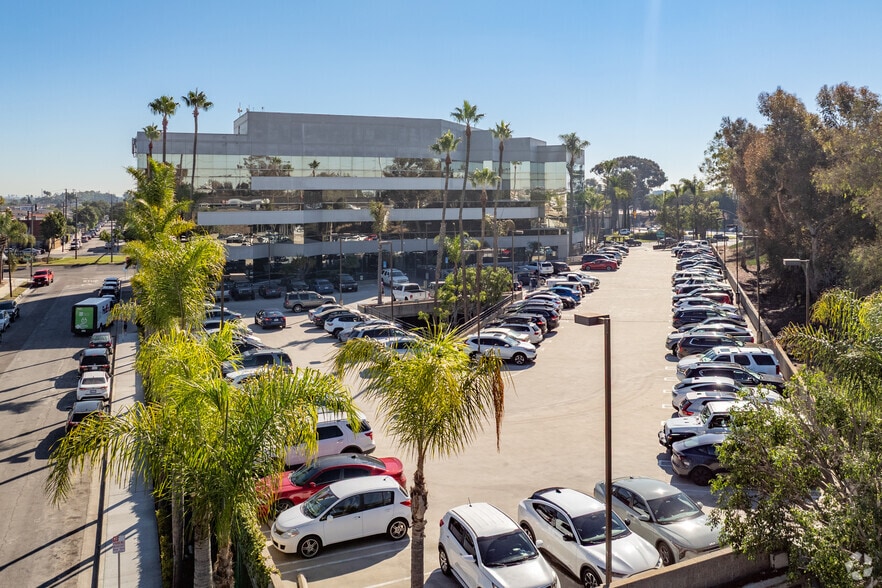 More Photos Of 15901 Hawthorne Blvd, Lawndale Medical For Lease