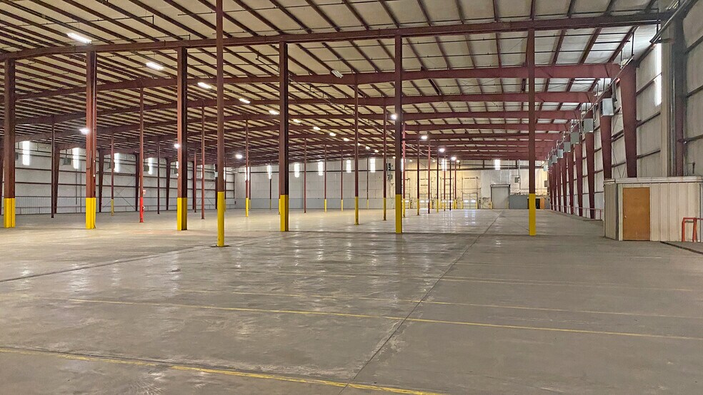 More Photos Of 1201 Crutcher St, Springdale Warehouse For Lease