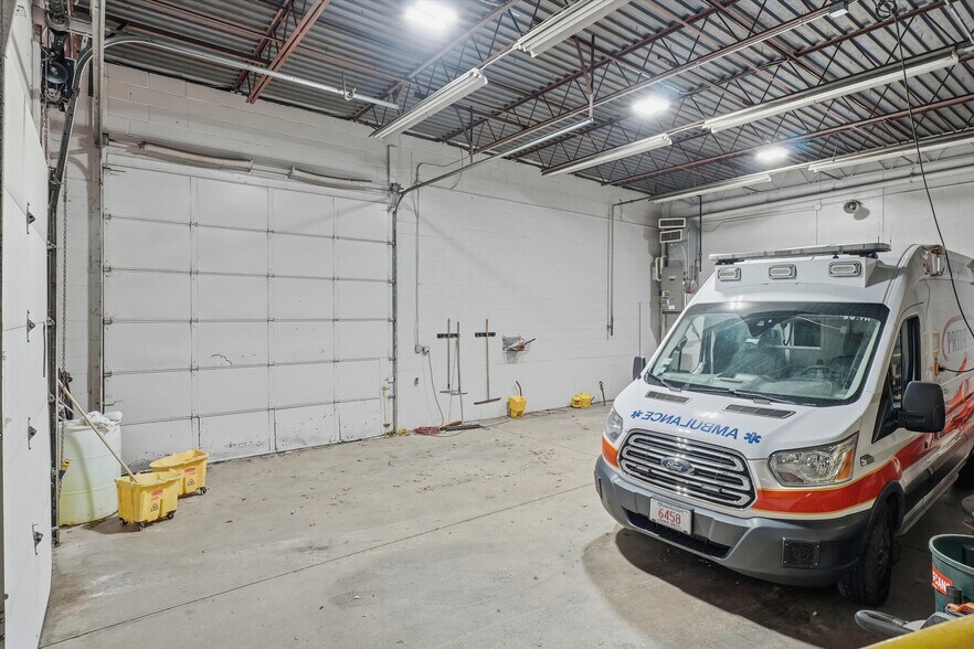 More Photos Of 7 Stewart St, Haverhill Manufacturing For Lease