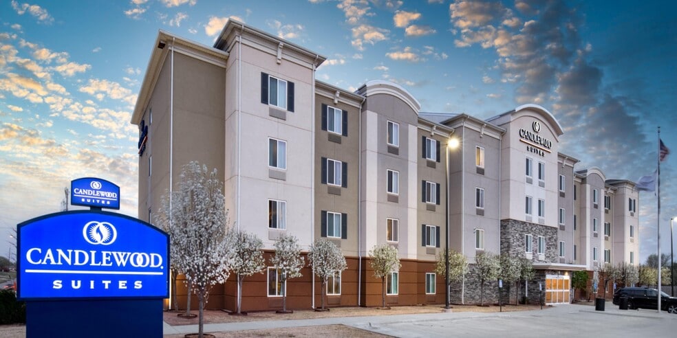 Primary Photo Of 1225 Ea Owen K Garriott Rd, Enid Hotel For Sale