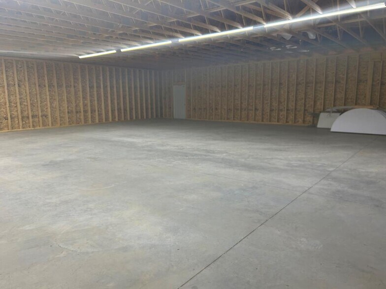 More Photos Of 56 N Bullock Rd, Mansfield Storefront Retail Office For Sale