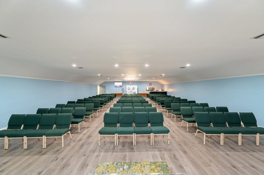 More Photos Of 17457 US-331, Freeport Specialty For Sale