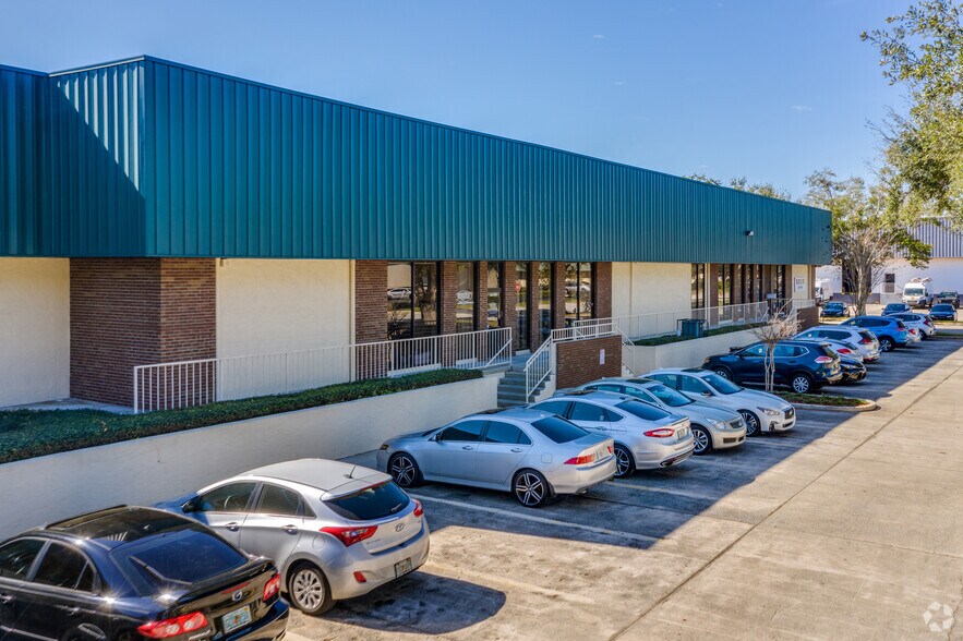 More Photos Of 4520-4564 36th St, Orlando Light Distribution For Lease