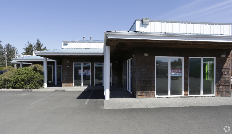 More Photos Of 3095 Highway 101 N, Seaside Office For Sale