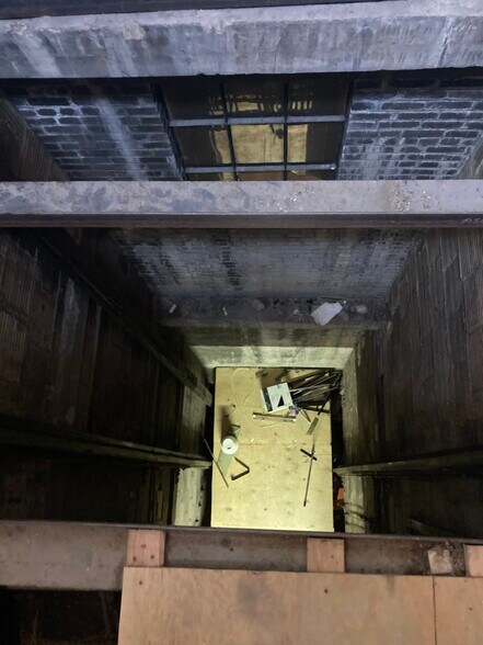 More Photos Of 17 S St. Clair St, Dayton Office Residential For Sale