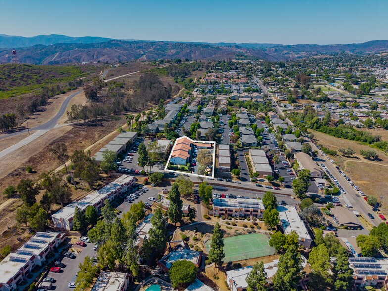 More Photos Of 725 Alturas Ln, Fallbrook Apartments For Sale