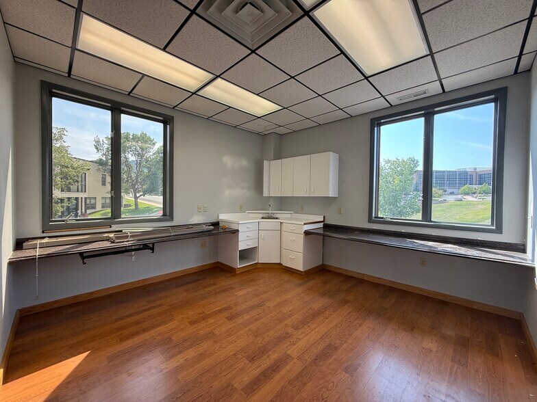 More Photos Of 301 Saddle Dr, Helena Medical For Lease