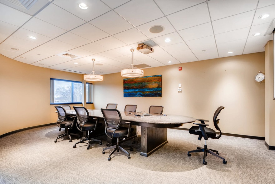 More Photos Of 2205 Woodale Dr, Mounds View Manufacturing For Sale