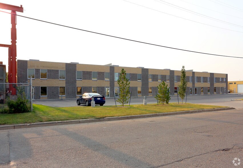 Primary Photo Of , Edmonton Flex For Sale