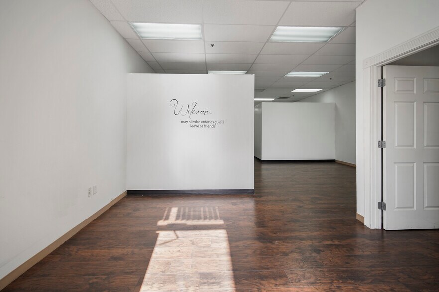 More Photos Of 4851 Lone Tree Way, Antioch Storefront Retail Office For Lease