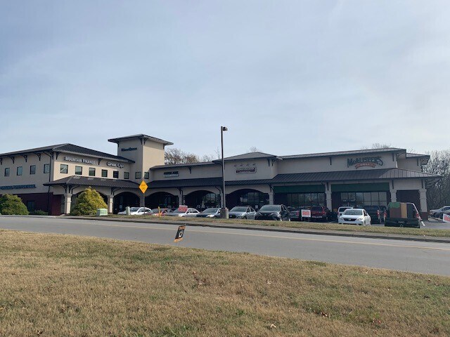 More Photos Of 445 Marilyn Ln, Alcoa Unknown For Lease