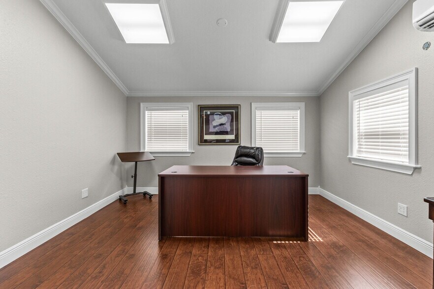 More Photos Of 1122 Omaha St, Palm Harbor Office Residential For Sale