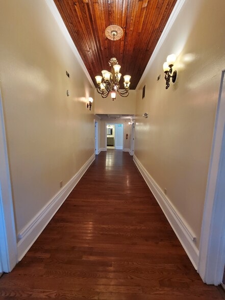 More Photos Of 309 Macon St, McDonough Office Residential For Lease