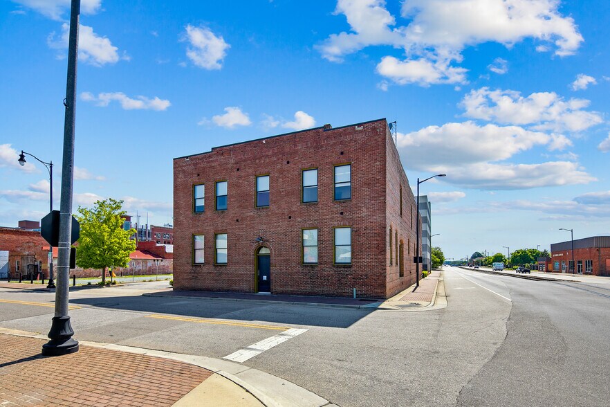 More Photos Of 159 Maxwell St, Fayetteville Office Residential For Sale
