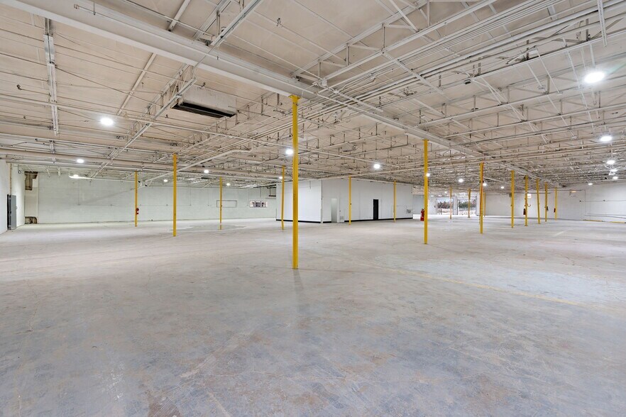 Primary Photo Of 8107 Chancellor Row, Dallas Warehouse For Lease